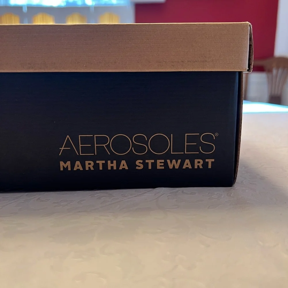 AEROSOLES Suede Gray Winter Boots - Picture 11 of 12